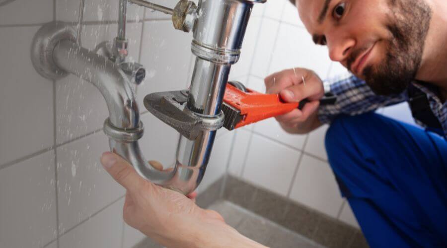 Professional same day plumber services in Richgrove, CA